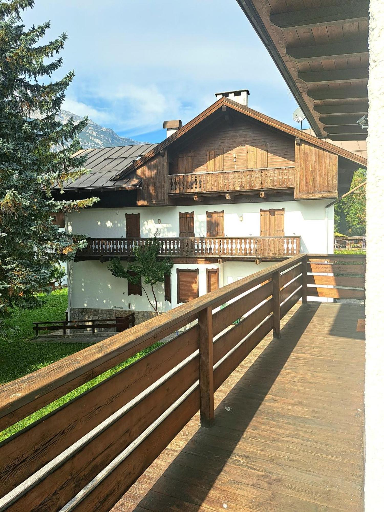 Luminoso Ed Accogliente, Centralissimo Appartamento Indipendente Cortina dʼAmpezzo Eksteriør bilde
