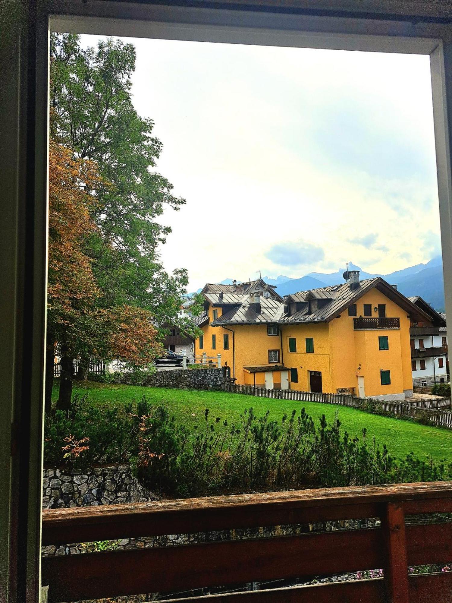 Luminoso Ed Accogliente, Centralissimo Appartamento Indipendente Cortina dʼAmpezzo Eksteriør bilde