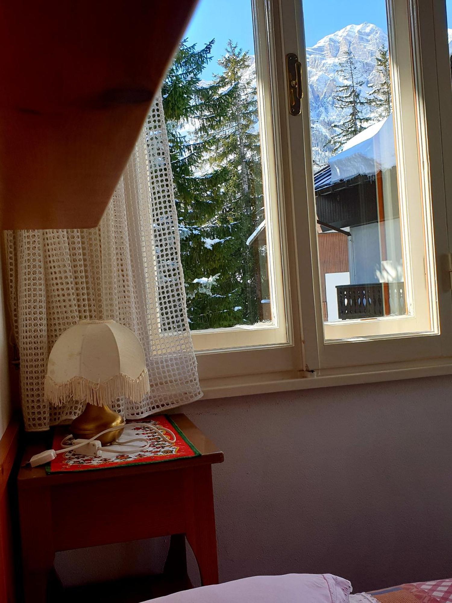 Luminoso Ed Accogliente, Centralissimo Appartamento Indipendente Cortina dʼAmpezzo Eksteriør bilde