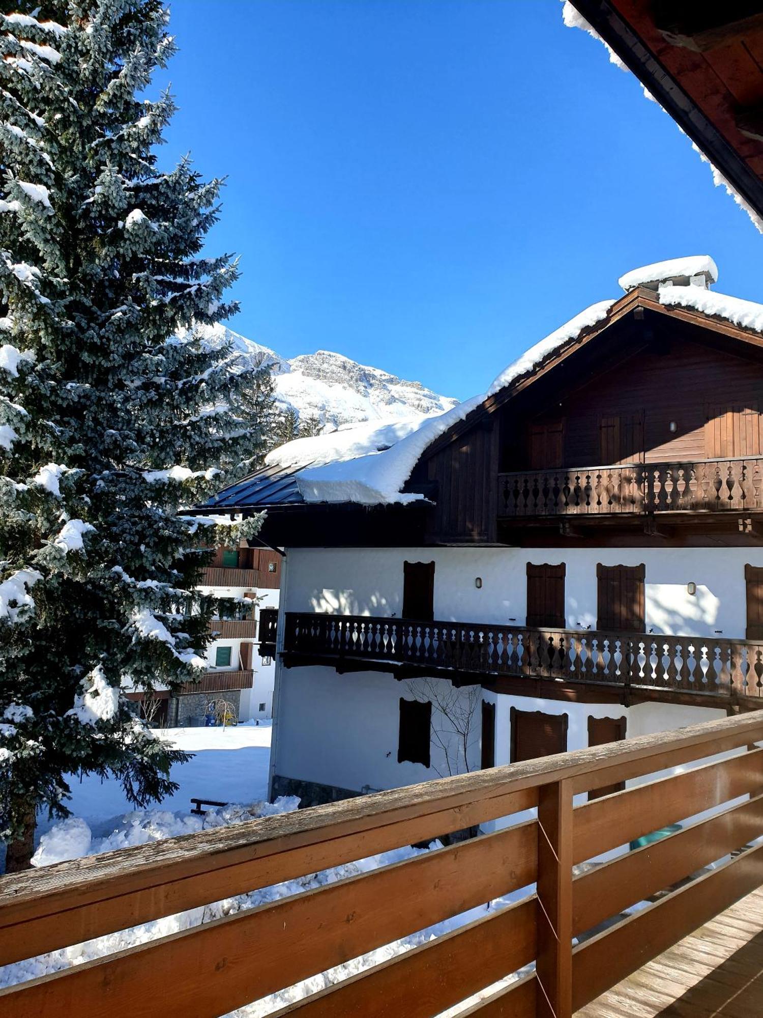 Luminoso Ed Accogliente, Centralissimo Appartamento Indipendente Cortina dʼAmpezzo Eksteriør bilde